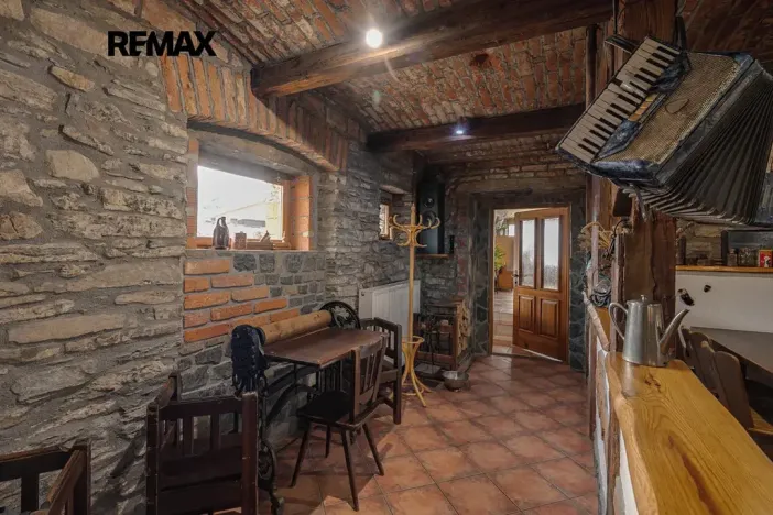 Prodej ubytování, Lipová-lázně, 703 m2
