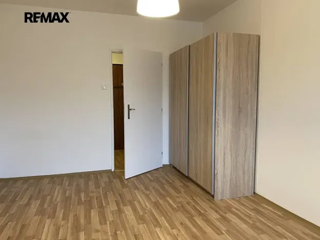 Pronájem bytu 1+1, Praha - Krč, Sládkovičova, 39 m2