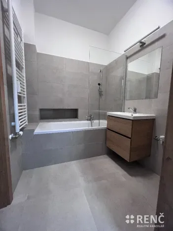 Pronájem bytu 2+kk, Brno, Štefánikova, 33 m2