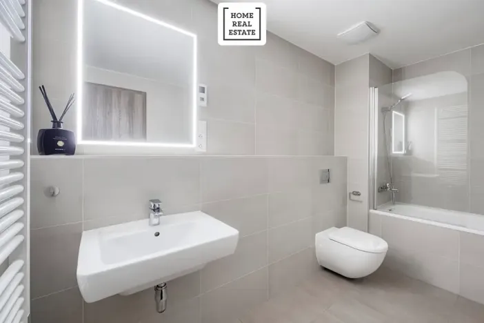 Prodej bytu 3+kk, Praha - Strašnice, Zvěřinova, 97 m2