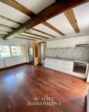 Pronájem rodinného domu, Planá, 90 m2