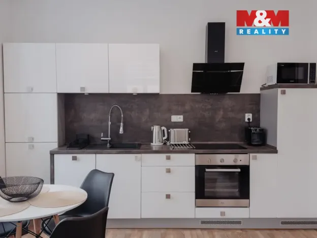 Pronájem bytu 1+kk, Jablonec nad Nisou, Máchova, 38 m2