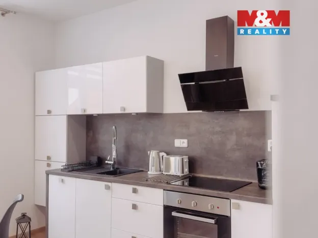 Pronájem bytu 1+kk, Jablonec nad Nisou, Máchova, 38 m2