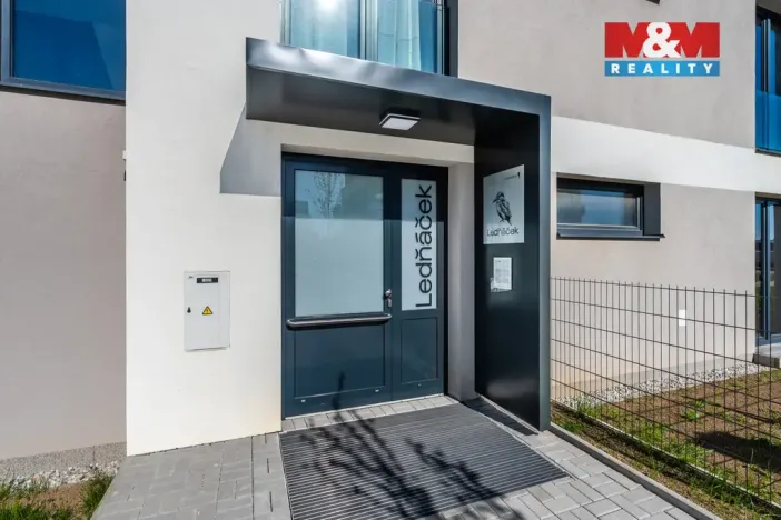 Pronájem bytu 2+kk, Dobřany, 55 m2