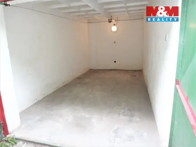 Pronájem garáže, Slaný, Ouvalova, 18 m2