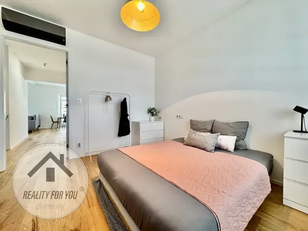 Pronájem bytu 2+kk, Praha - Libeň, U Balabenky, 53 m2