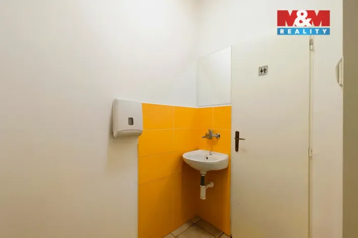 Pronájem obchodního prostoru, Praha - Kunratice, Jana Růžičky, 76 m2