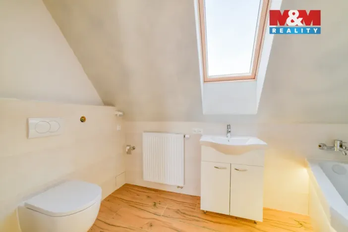 Pronájem bytu 1+kk, Cheb, Zlatá, 36 m2