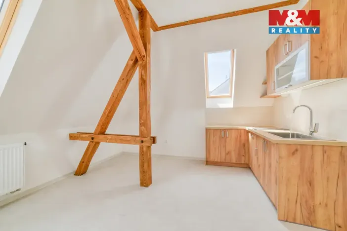 Pronájem bytu 1+kk, Cheb, Zlatá, 36 m2