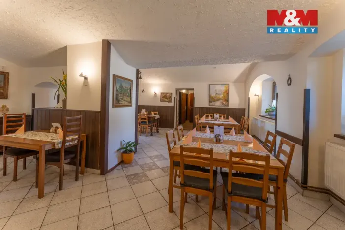 Prodej rodinného domu, Suchdol, 390 m2