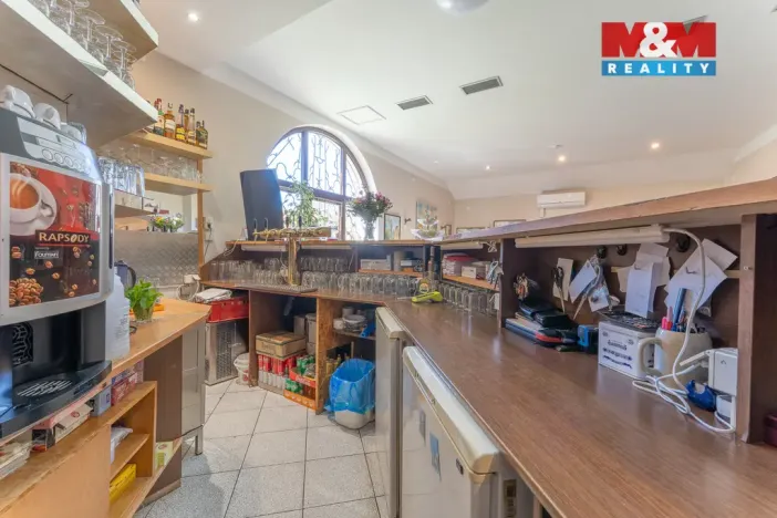 Prodej rodinného domu, Suchdol, 390 m2