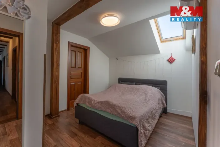 Prodej rodinného domu, Suchdol, 390 m2