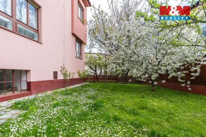 Prodej rodinného domu, Uherské Hradiště, U Stadionu, 300 m2