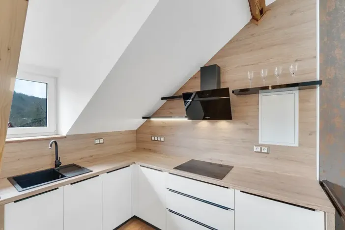 Prodej komerční nemovitosti, Praha, V Podbabě, 90 m2