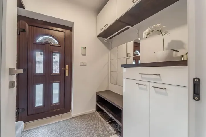 Prodej rodinného domu, Šestajovice, Za Stodolama, 125 m2
