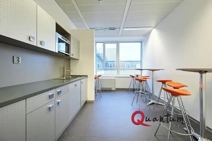 Pronájem kanceláře, Praha - Dejvice, Evropská, 503 m2