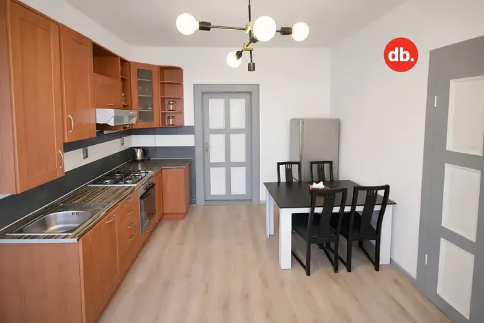 Prodej bytu 2+1, Plzeň, Politických vězňů, 56 m2
