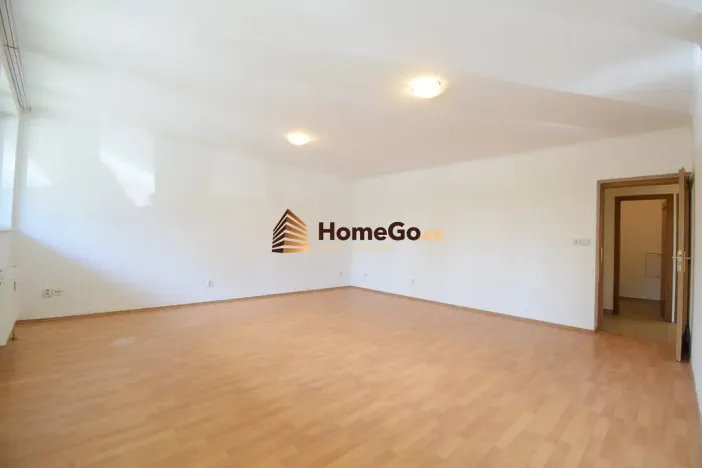 Pronájem bytu 1+kk, Praha - Troja, K Haltýři, 54 m2