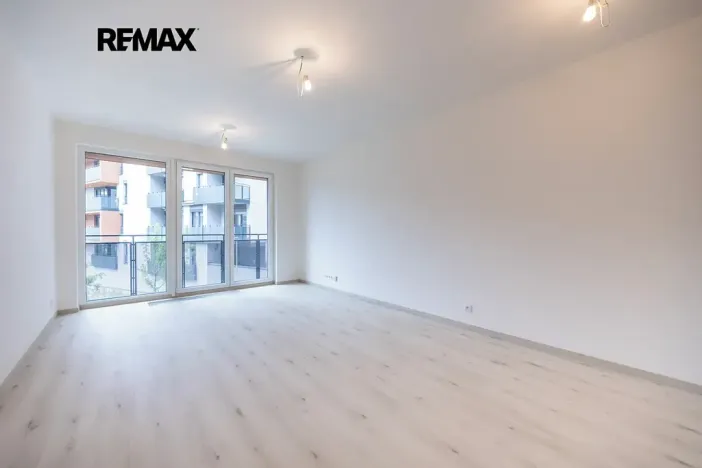 Prodej bytu 1+kk, Praha - Háje, Sochorcova, 33 m2