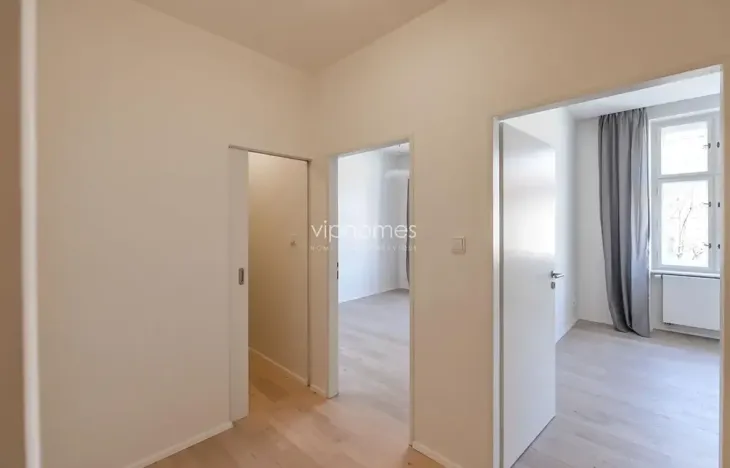 Pronájem bytu 1+kk, Praha - Vinohrady, Lucemburská, 30 m2