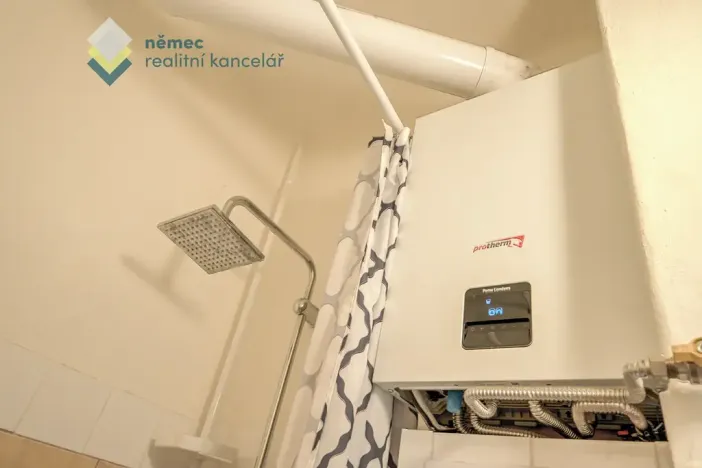 Pronájem bytu 2+kk, Praha - Vysočany, Mlékárenská, 56 m2