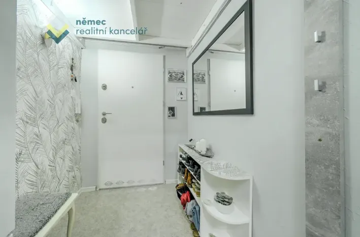 Pronájem bytu 2+kk, Praha - Vysočany, Mlékárenská, 56 m2