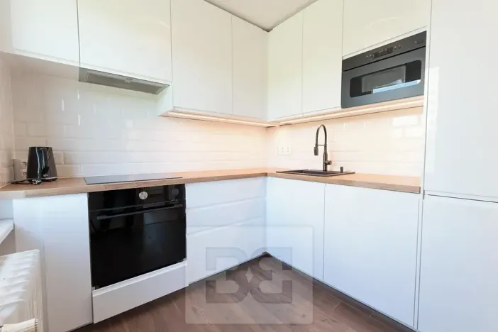 Pronájem bytu 3+kk, Praha - Kobylisy, Paláskova, 59 m2