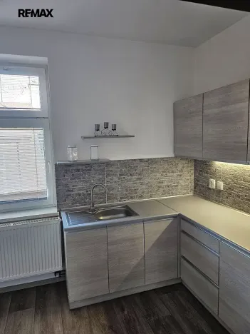 Pronájem bytu 1+1, Český Těšín, Ostravská, 39 m2