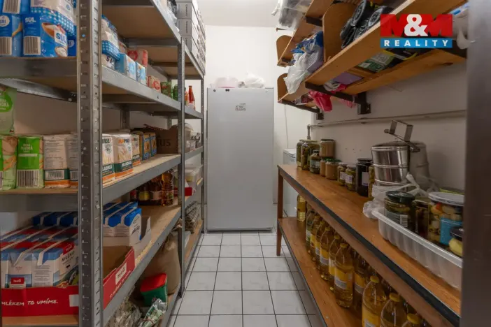 Prodej restaurace, Suchdol, 390 m2