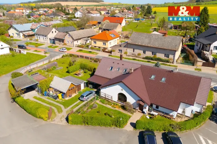 Prodej restaurace, Suchdol, 390 m2