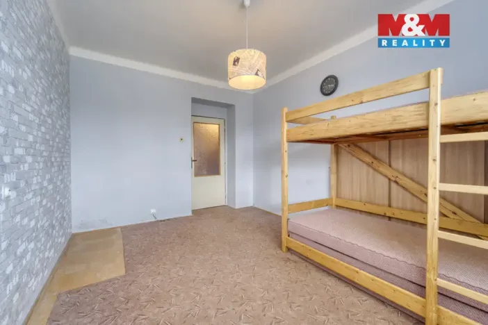 Prodej bytu 3+1, Strážov, 75 m2