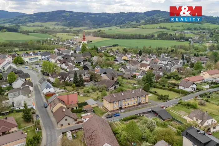 Prodej bytu 3+1, Strážov, 75 m2