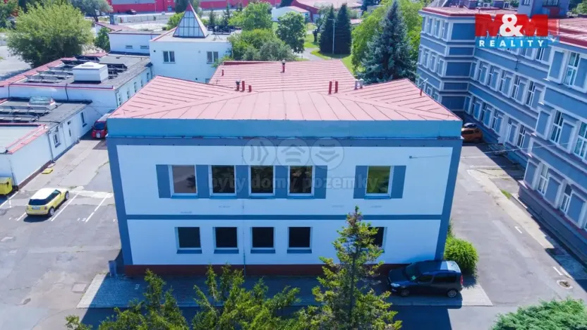 Pronájem kanceláře, Praha - Letňany, Beranových, 311 m2