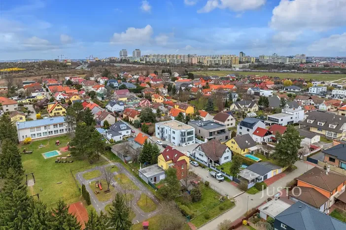 Pronájem bytu 4+kk, Praha - Šeberov, Na proutcích, 132 m2