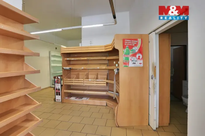 Pronájem obchodního prostoru, Český Těšín, náměstí ČSA, 110 m2