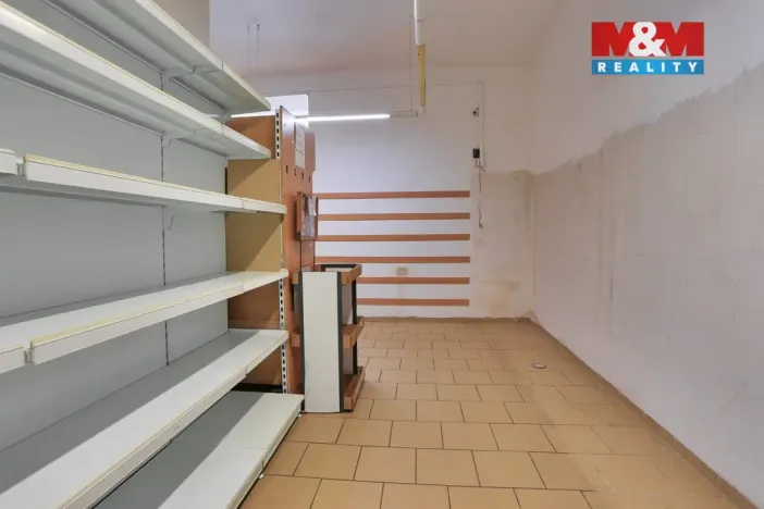 Pronájem obchodního prostoru, Český Těšín, náměstí ČSA, 110 m2