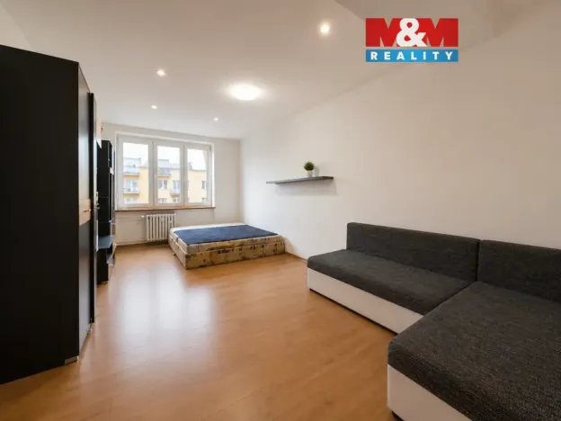 Prodej bytu 2+1, Bukovany, 53 m2