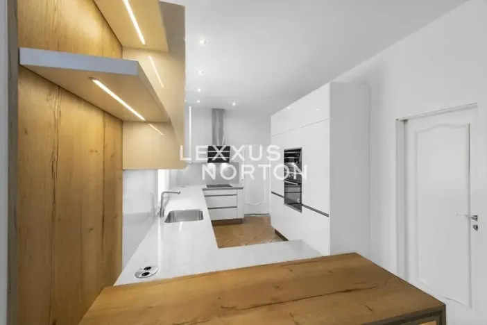 Pronájem vily, Praha - Nebušice, Nebušická, 270 m2