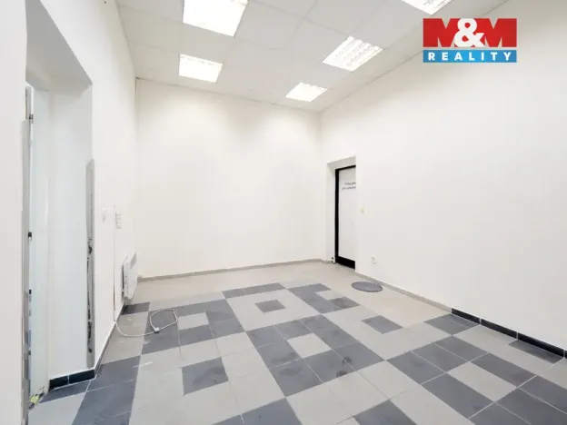 Prodej obchodního prostoru, Praha - Libeň, Sokolovská, 144 m2