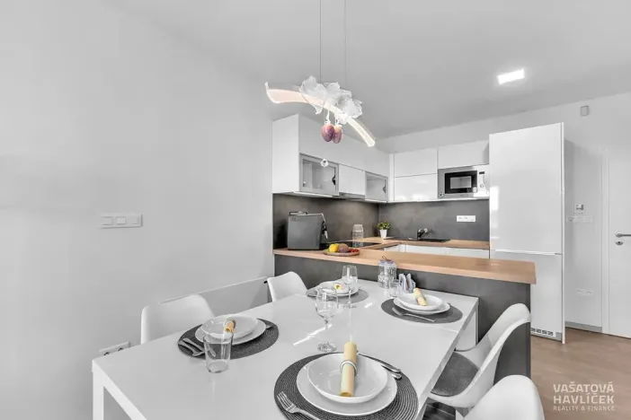 Pronájem bytu 3+kk, Lochenice, 103 m2