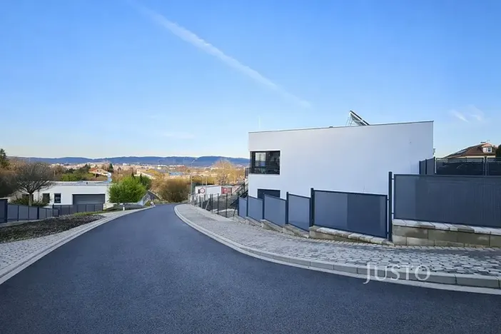 Prodej bytu 3+kk, Písek, Dolní, 65 m2