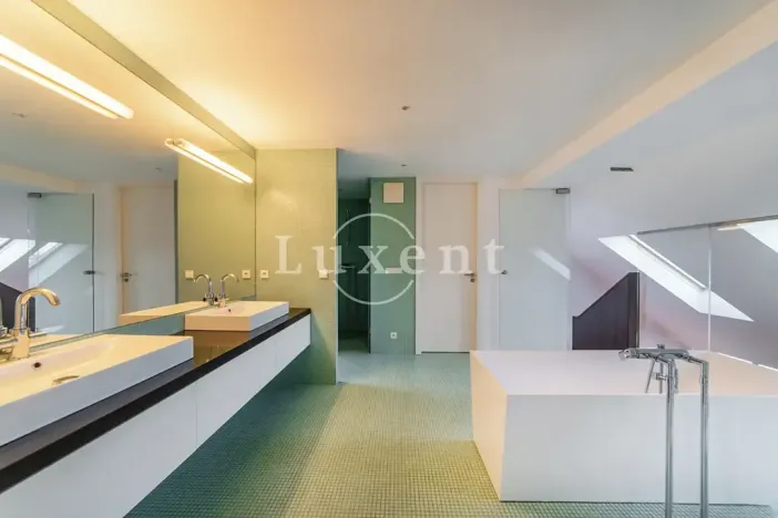 Pronájem bytu 3+1, Praha - Bubeneč, U akademie, 135 m2