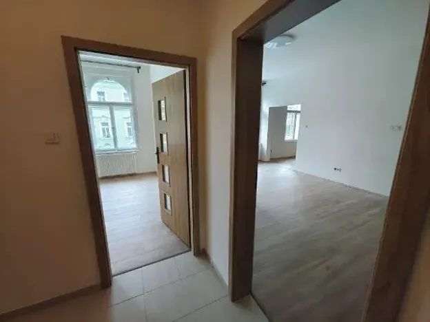 Pronájem bytu 2+1, Praha - Žižkov, Hájkova, 68 m2