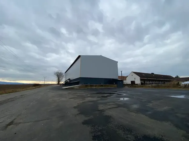 Pronájem obchodního prostoru, Cheb, 1126 m2