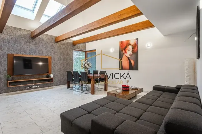 Prodej rodinného domu, Praha - Kolovraty, V Tehovičkách, 521 m2