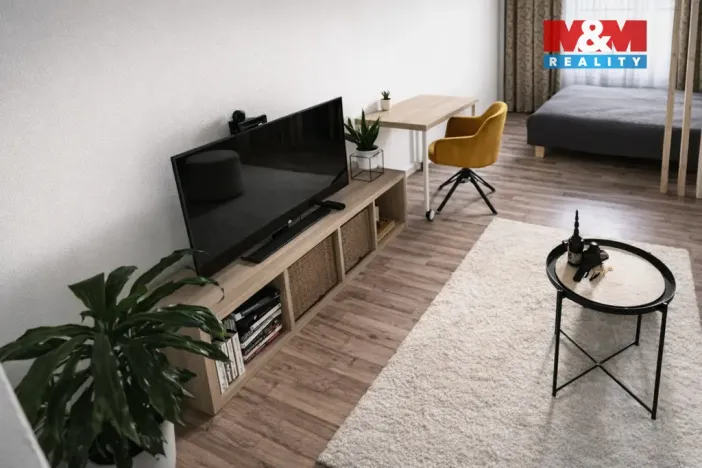 Pronájem bytu 1+1, Praha - Smíchov, Na Celné, 35 m2