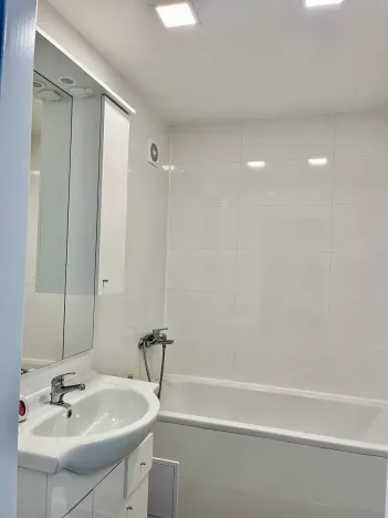 Pronájem bytu 2+1, Praha - Bohnice, Feřtekova, 66 m2