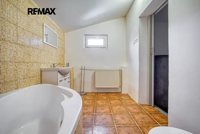 Prodej rodinného domu, Hrob, 158 m2