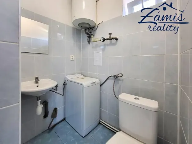 Pronájem bytu 2+kk, Nové Strašecí, U Školy, 52 m2