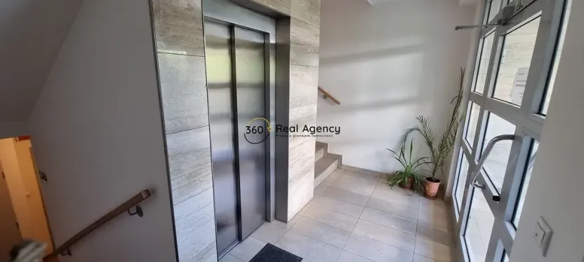 Pronájem bytu 3+kk, Praha - Štěrboholy, Laudonova, 135 m2